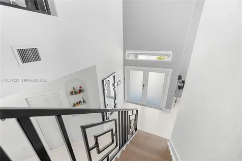 16528 SW 44th Street Miami FL 33185