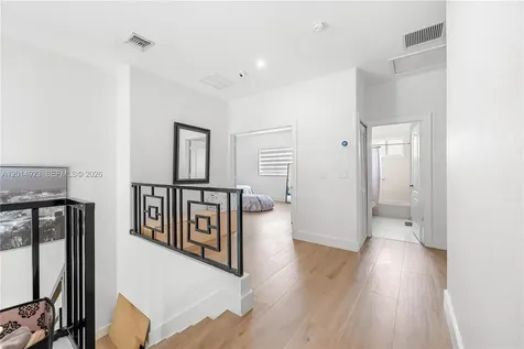 16528 SW 44th Street Miami FL 33185