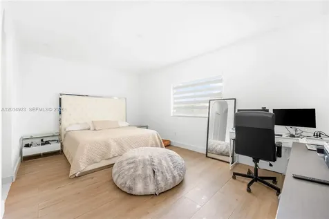 16528 SW 44th Street Miami FL 33185