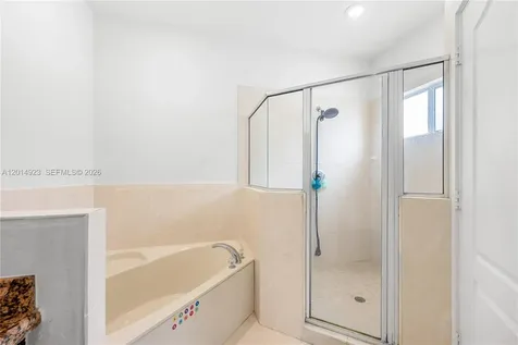 16528 SW 44th Street Miami FL 33185