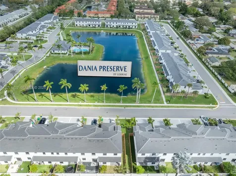 4981 Peacock Way Dania Beach FL 33312