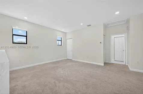 4981 Peacock Way Dania Beach FL 33312