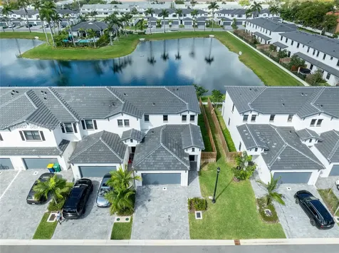 4981 Peacock Way Dania Beach FL 33312