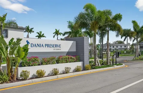 4981 Peacock Way Dania Beach FL 33312