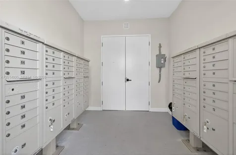 4981 Peacock Way Dania Beach FL 33312