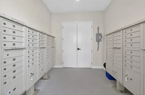 4981 Peacock Way Dania Beach FL 33312