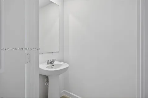 4981 Peacock Way Dania Beach FL 33312