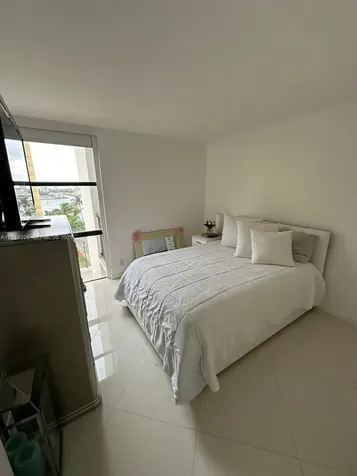 17021 N Bay Road Sunny Isles Beach FL 33160