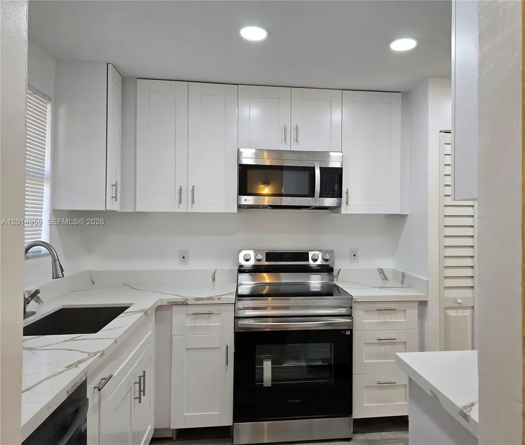 11477 NW 39th Court Coral Springs FL 33065