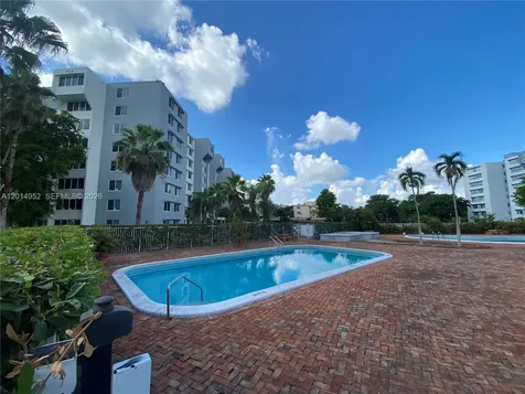 9143 SW 77 Avenue Miami FL 33156