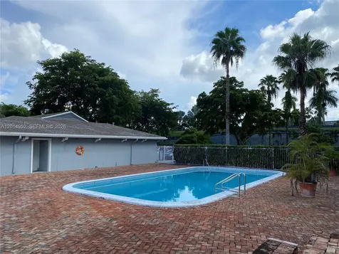 9143 SW 77 Avenue Miami FL 33156