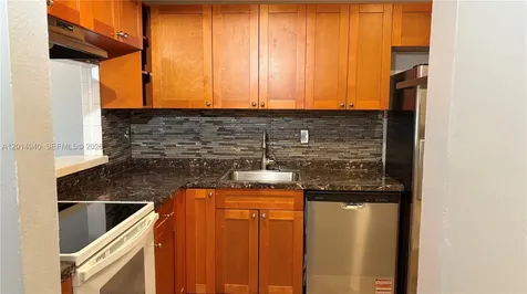 4334 NW 9th Avenue Deerfield Beach FL 33064