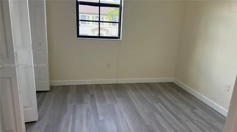 9213 W 33rd Way Hialeah FL 33018