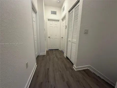 10606 W 33rd Way Hialeah FL 33018
