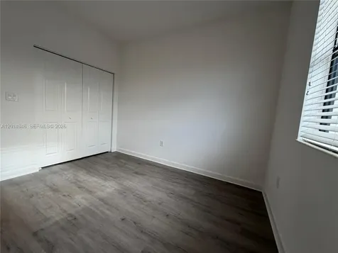 10606 W 33rd Way Hialeah FL 33018