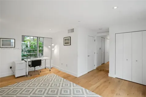 2130 Park Avenue Miami Beach FL 33139