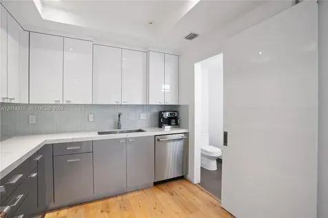 2130 Park Avenue Miami Beach FL 33139