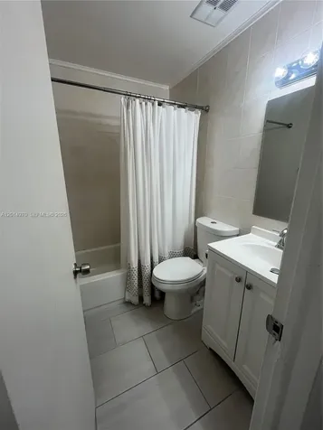 15609 SW 73rd Cir Terrace Miami FL 33193