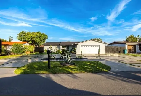 7541 SW 135th Avenue Miami FL 33183