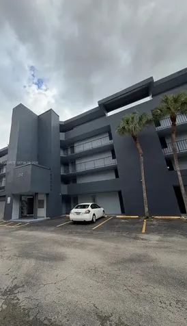 310 Fontainebleau Boulevard Miami FL 33172
