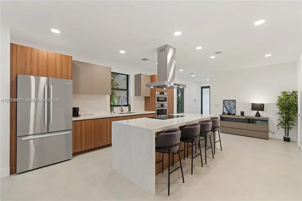 909 NE 16th Avenue Fort Lauderdale FL 33304