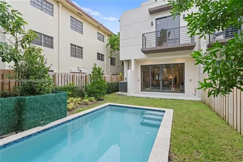 909 NE 16th Avenue Fort Lauderdale FL 33304
