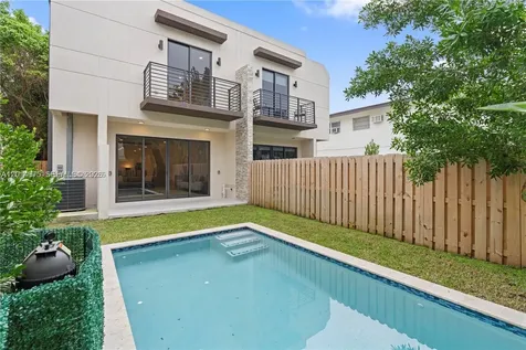 909 NE 16th Avenue Fort Lauderdale FL 33304