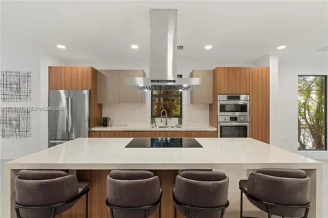 909 NE 16th Avenue Fort Lauderdale FL 33304