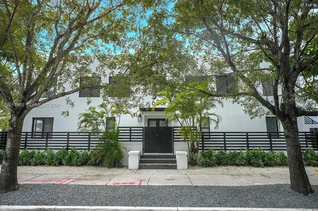 638 SW 21st Avenue Miami FL 33135