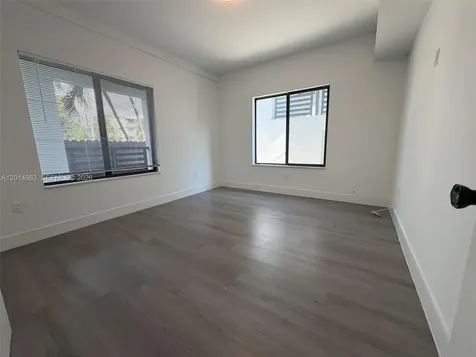 638 SW 21st Avenue Miami FL 33135