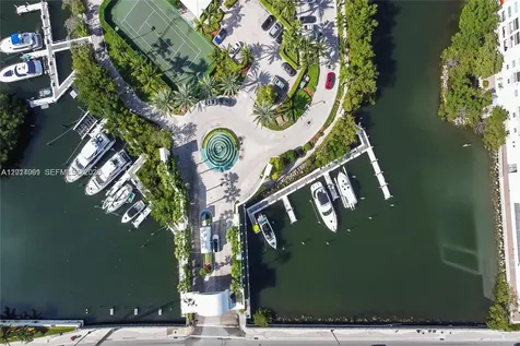 16500 Collins Ave Boatslip Sunny Isles Beach FL 33160