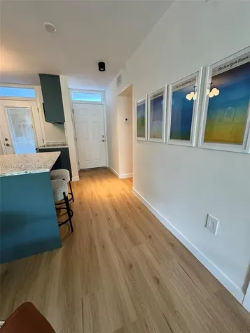 1045 10th Street Miami Beach FL 33139