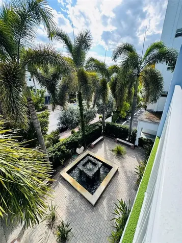 1045 10th Street Miami Beach FL 33139