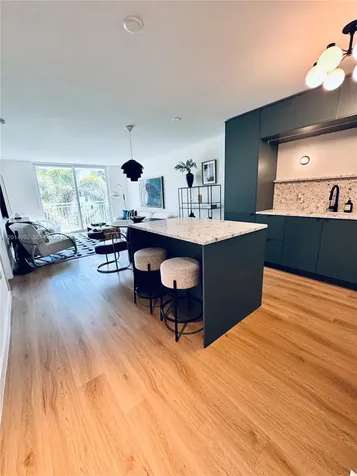 1045 10th Street Miami Beach FL 33139