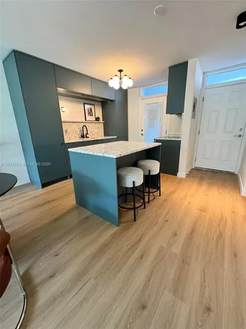 1045 10th Street Miami Beach FL 33139