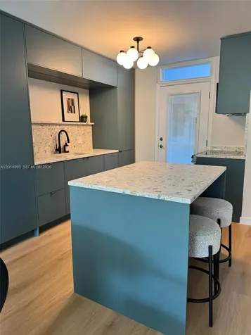 1045 10th Street Miami Beach FL 33139
