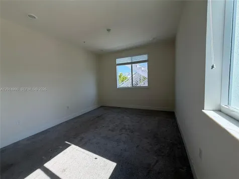 10222 NW 64th Way Doral FL 33178