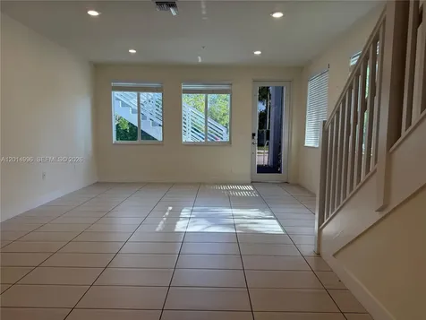 10222 NW 64th Way Doral FL 33178