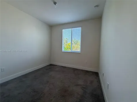 10222 NW 64th Way Doral FL 33178