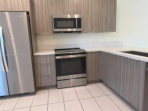 10222 NW 64th Way Doral FL 33178