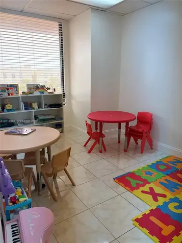 2100 W 76th Street Hialeah FL 33016