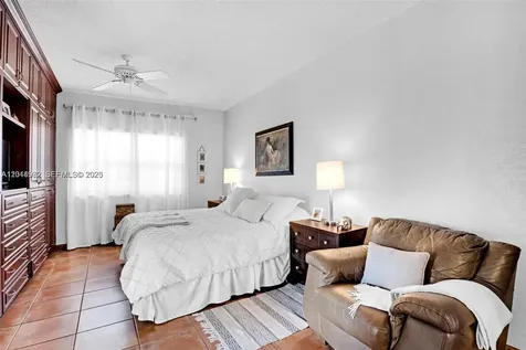 8211 NW 191st Lane Hialeah FL 33015