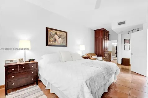 8211 NW 191st Lane Hialeah FL 33015