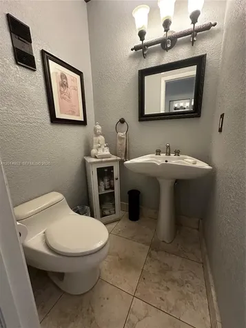 8211 NW 191st Lane Hialeah FL 33015