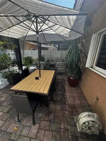 8211 NW 191st Lane Hialeah FL 33015