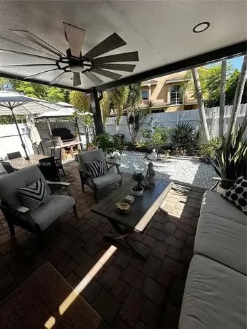 8211 NW 191st Lane Hialeah FL 33015