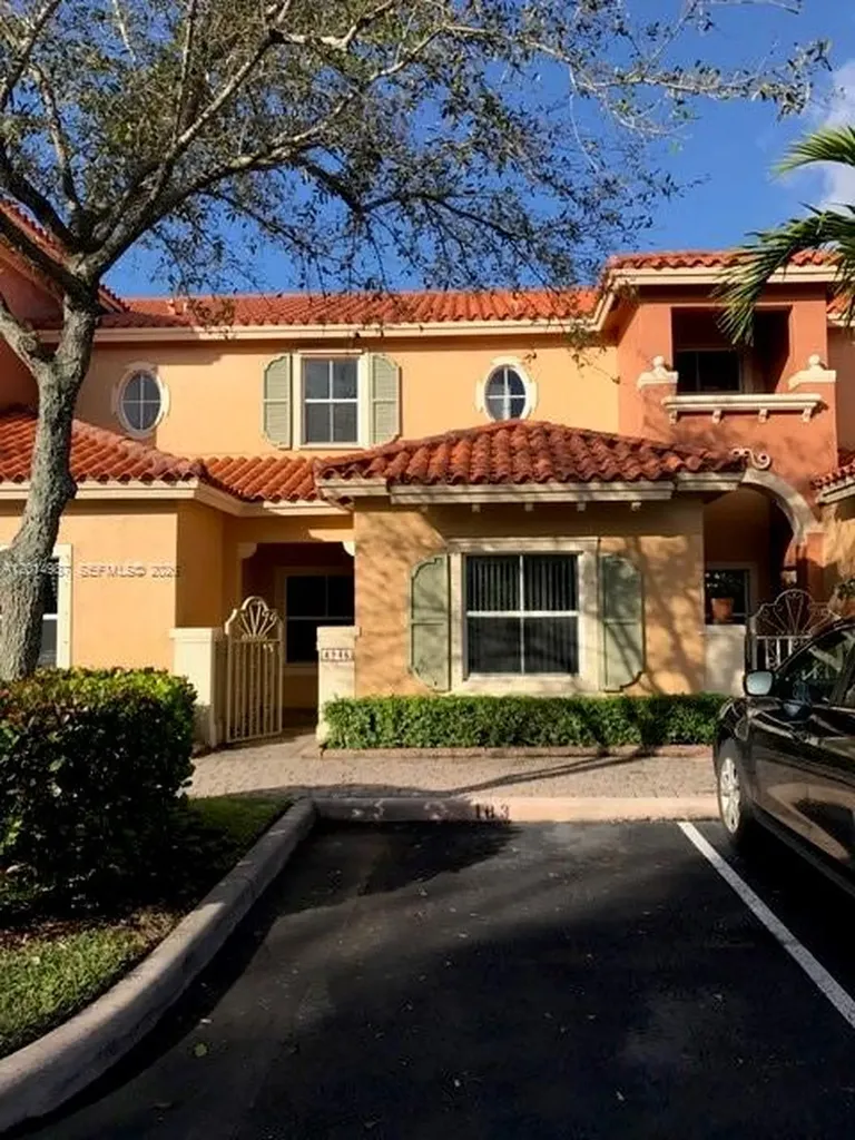 4945 N Harbor Isles Drive Dania Beach FL 33312