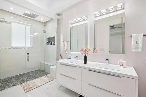 5815 SW 107th Place Miami FL 33173