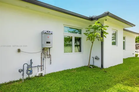 5815 SW 107th Place Miami FL 33173