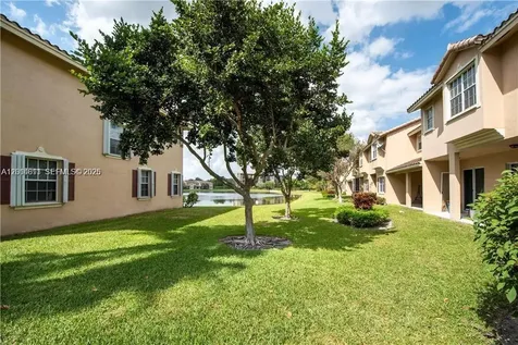 3371 Lakeside Drive Davie FL 33328